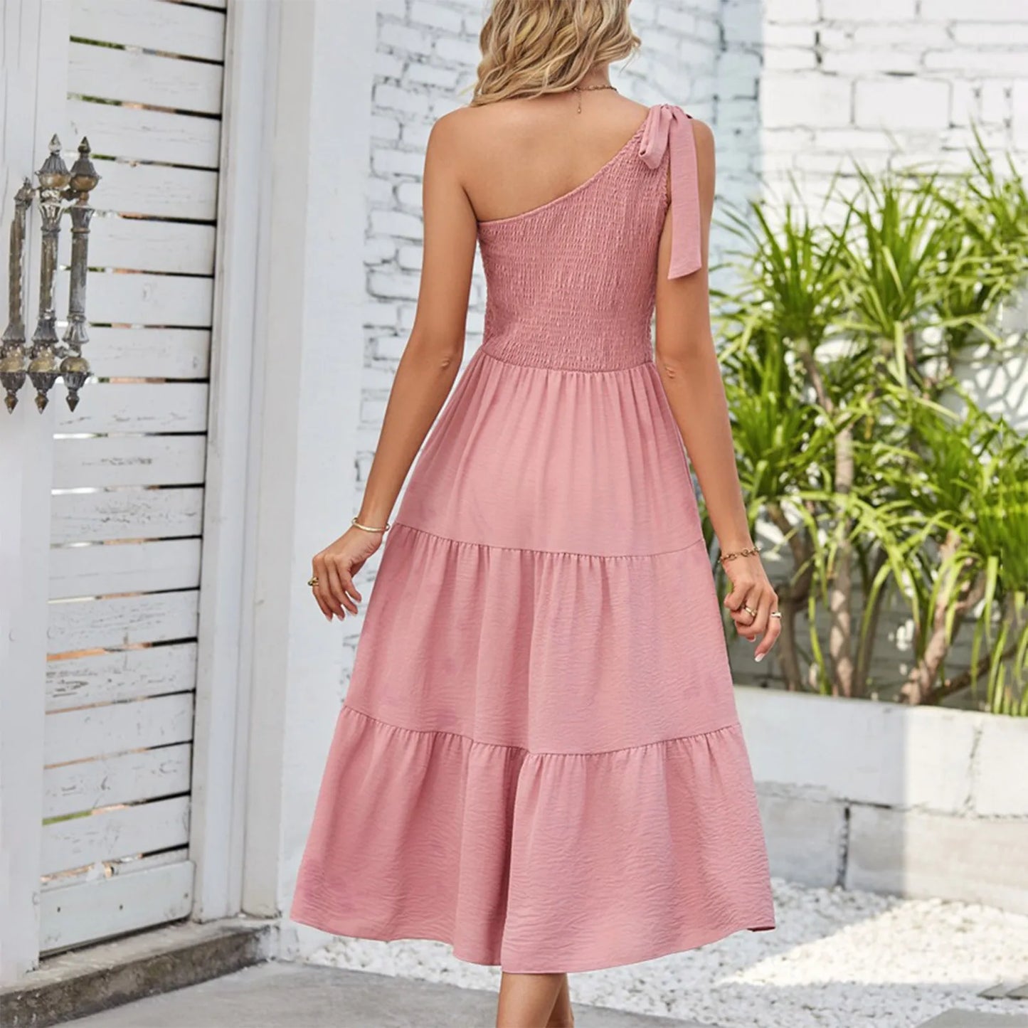 Elegant Dresses For Women Women'S Summer Casual One Shoulder Sleeveless Smocked Elastic Waist Tiered Midi Dress платье