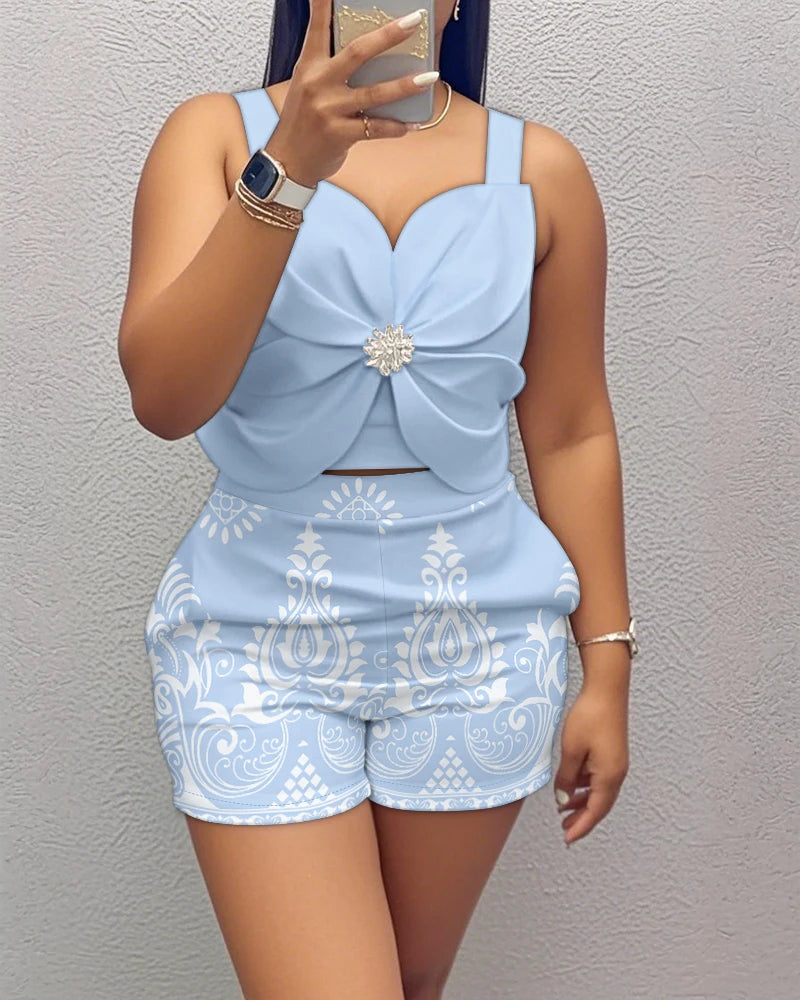 Two Piece Set Women Outfit Fashion 3D Flower Thick Strap Rhinestone Decor Shirred Crop Tank & Casual Floral Print Shorts Set