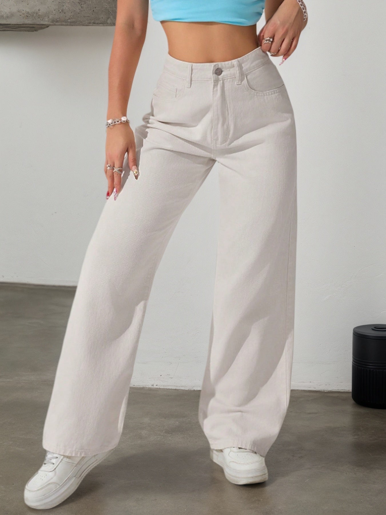 Women's High-Waisted Jeans - Non-Stretch Retro Straight Leg Pants, Button-Fly Closure, Beige Vintage Jeans for Everyday & Formal Outfits - All-Season Women's Jeans, Ladies Jeans, Relaxed Fit Jeans, Highwaisted Design, Durable