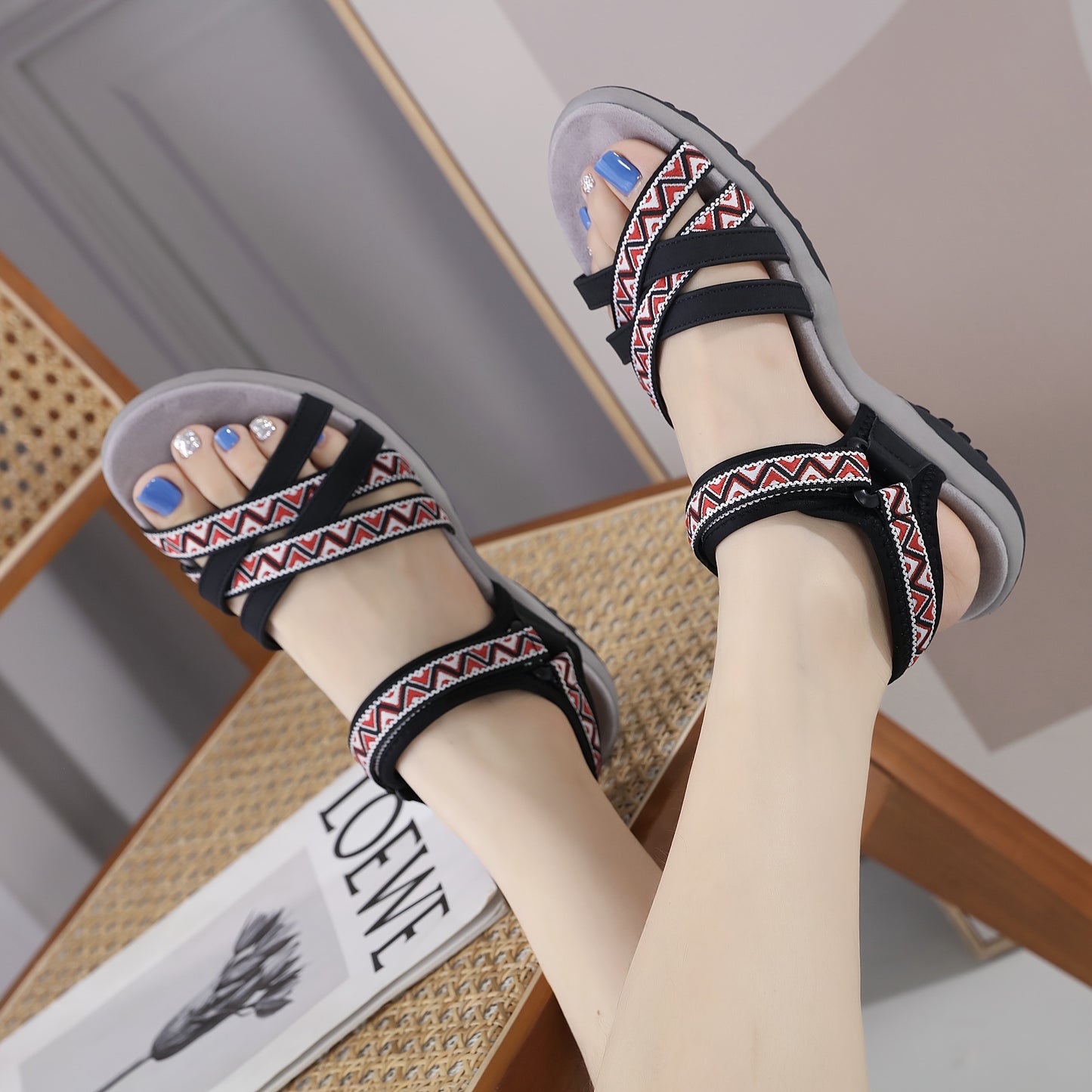 Women's Comfortable Hiking Athletic Sandals Walking Arch Support Lightweight Sandals Beach Outdoor Travel Summer Beach Sandal