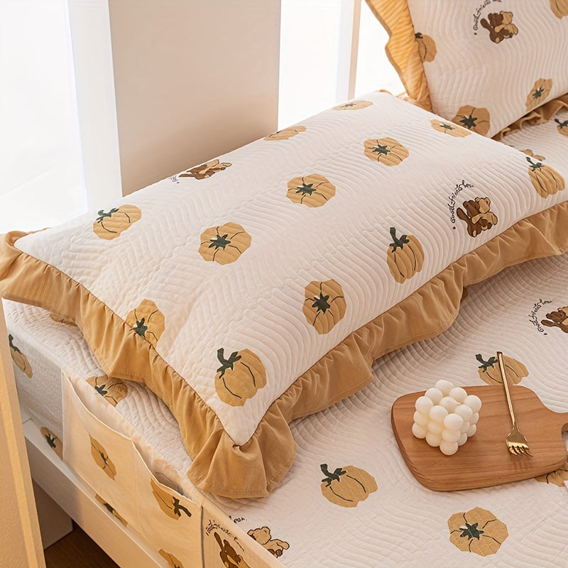 Breathable Quilted Bed Sheet Set with Ruffles - Cartoon Pumpkin Print, Polyester, Machine Washable, Includes Fitted Sheet, 4 Pillowcases with Frills & Smooth Texture, All-Season Comfort - Fits Mattress up to 12 Inches