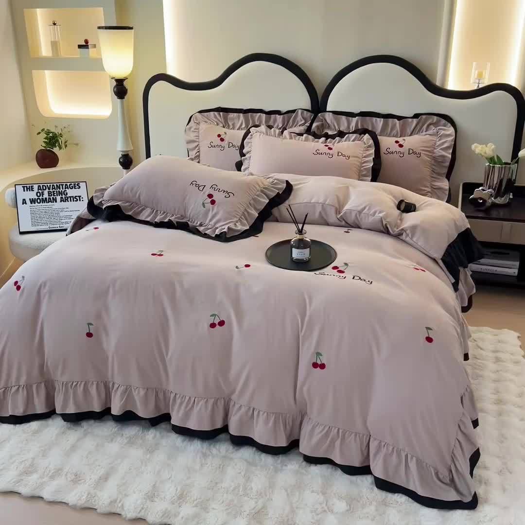 Light Luxury High-end Jacquard Embroidered Lace Four Piece Bedding Set, Suitable For Weddings And All Seasons, Including One Duvet Cover, One Bed Sheet, Two Pillowcases, Without A Core