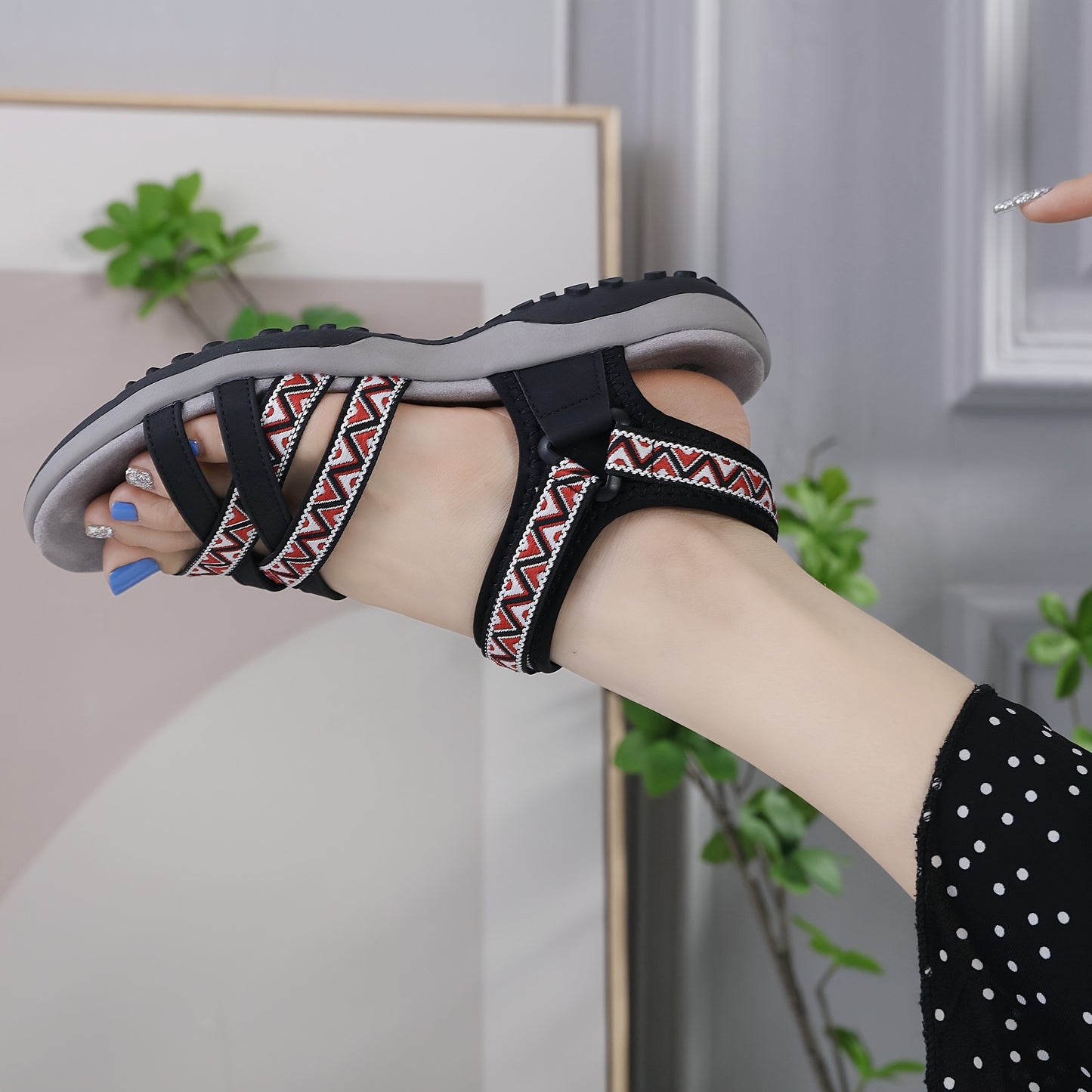 Women's Comfortable Hiking Athletic Sandals Walking Arch Support Lightweight Sandals Beach Outdoor Travel Summer Beach Sandal