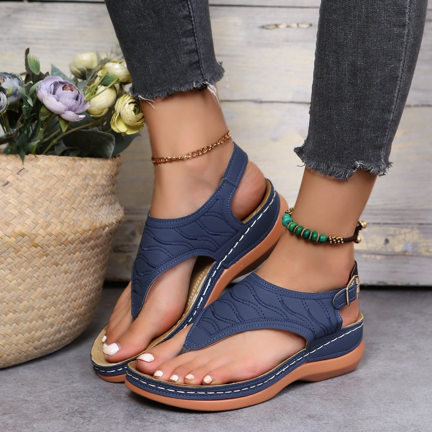 Womens Retro Charm Wedge Sandals - Comfort Thong, Adjustable Buckle, Open Toe Slingback - Casual Solid Color Style