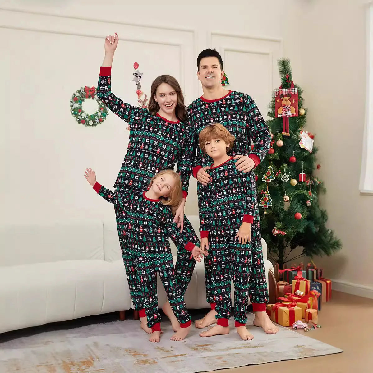 Xmas Matching Family Pajamas Set 2025 Xmas Green Cotton Print Pjs Adult Child Clothing Outfit set Baby Jumpsuit+Dog Clothes