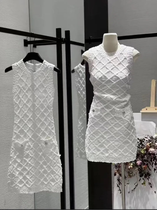 Dresses Women Spring Summer Black White O-neck Tanks Sleeveless Knitted Dress Classical Elegant Sweet Slim Fit Female Clothes