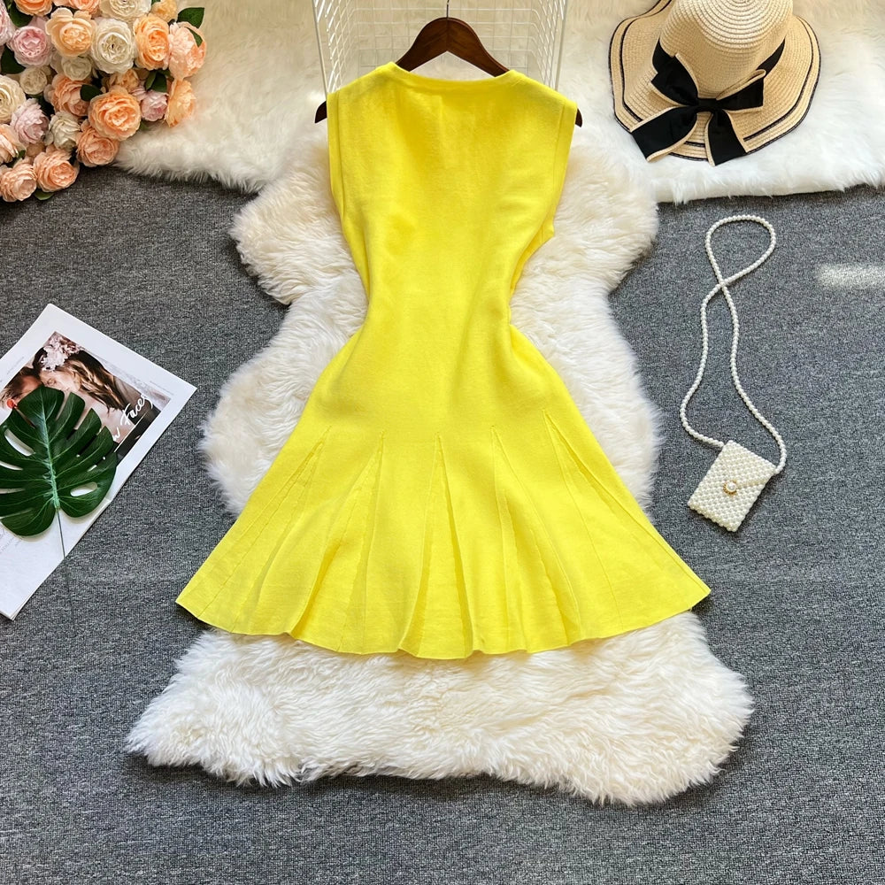 YuooMuoo Chic Fashion 2025 Summer Pleated Short Dress Women O-neck Slim Waist A-line Party Dress Streetwear Lady Outfits Vestido