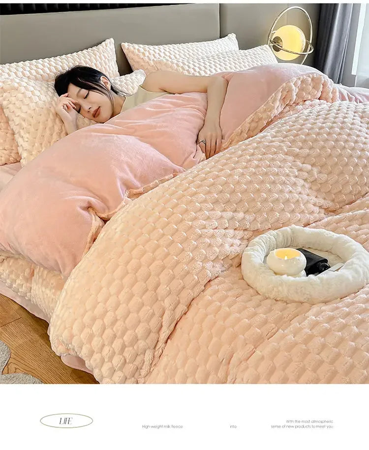 Four Piece Light Pink Honeycomb Plush Bed Duvet Cover Set Winter Milk Velvet Beds Sheet Skirt 3-Piece Home Furnishing Decoration