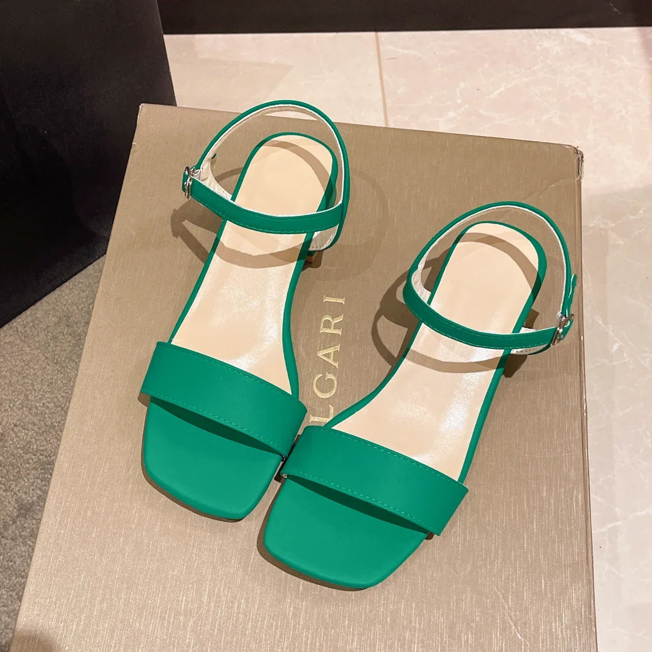 Sandals for women in summer, new thick heeled sandals for women, internet celebrity, gentle one line with buckle, fairy style