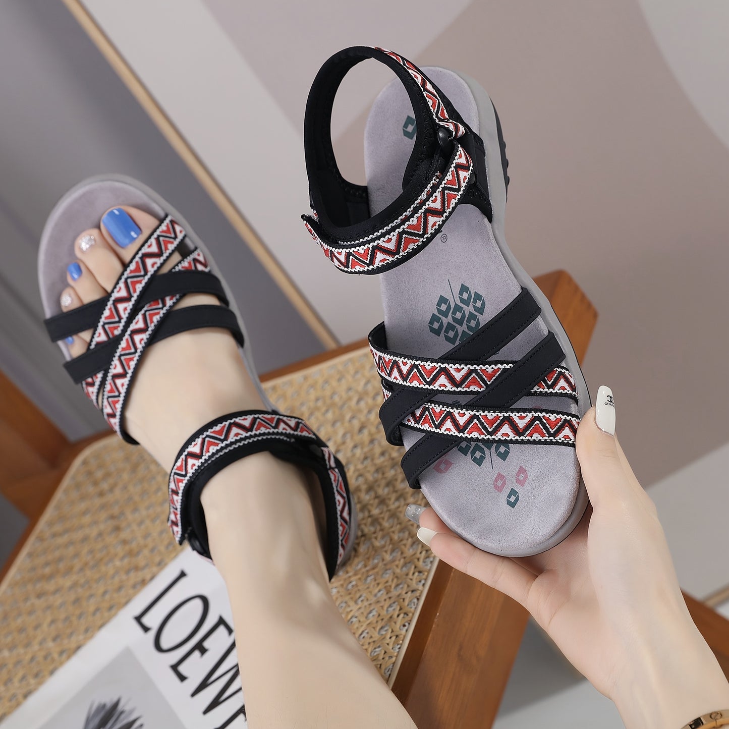 Women's Comfortable Hiking Athletic Sandals Walking Arch Support Lightweight Sandals Beach Outdoor Travel Summer Beach Sandal