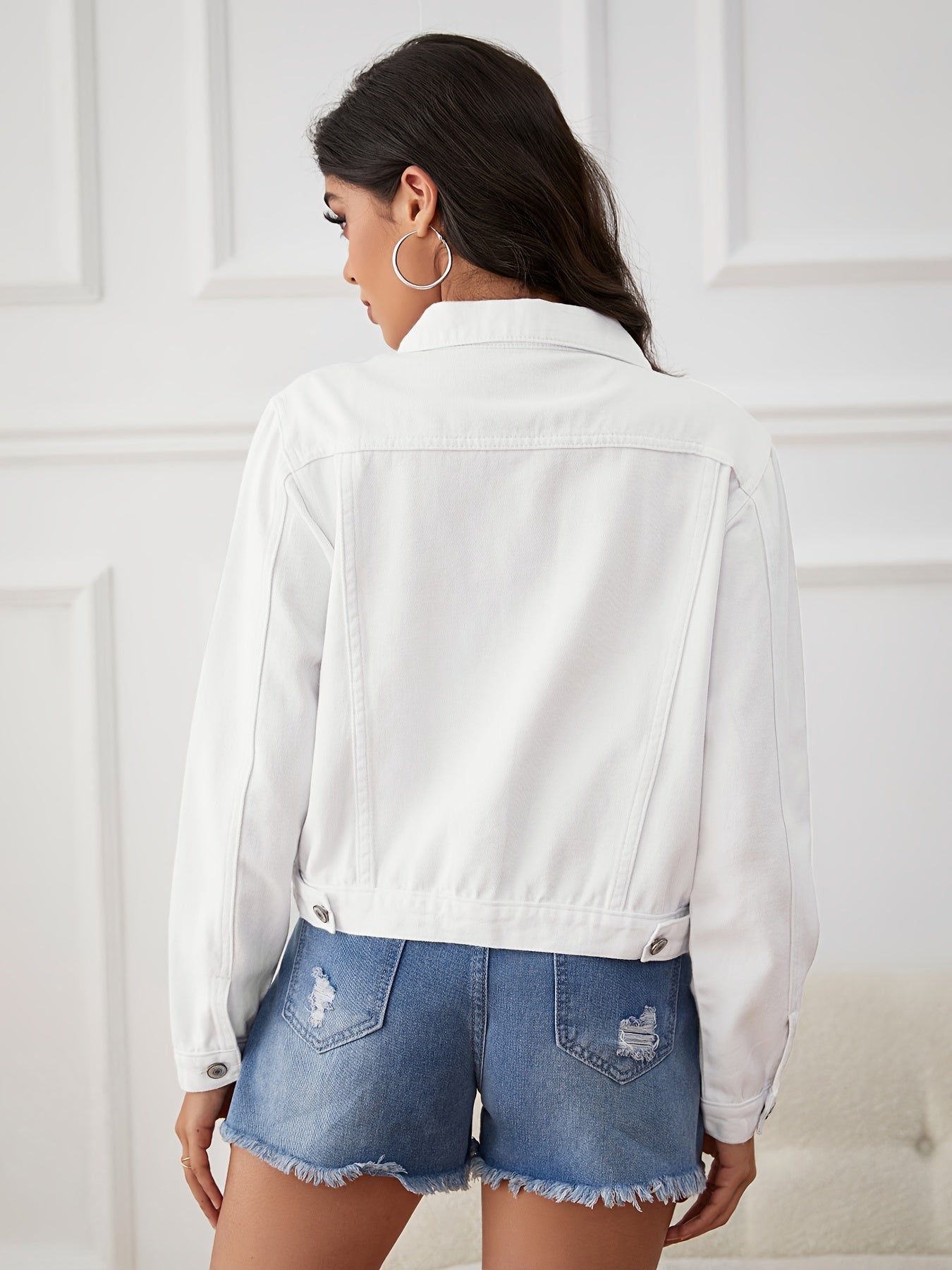 Chic & Versatile Blue Denim Jacket - Easy-Care, Soft Woven, with Flap Pockets, Perfect for Spring/Fall Casual Wear